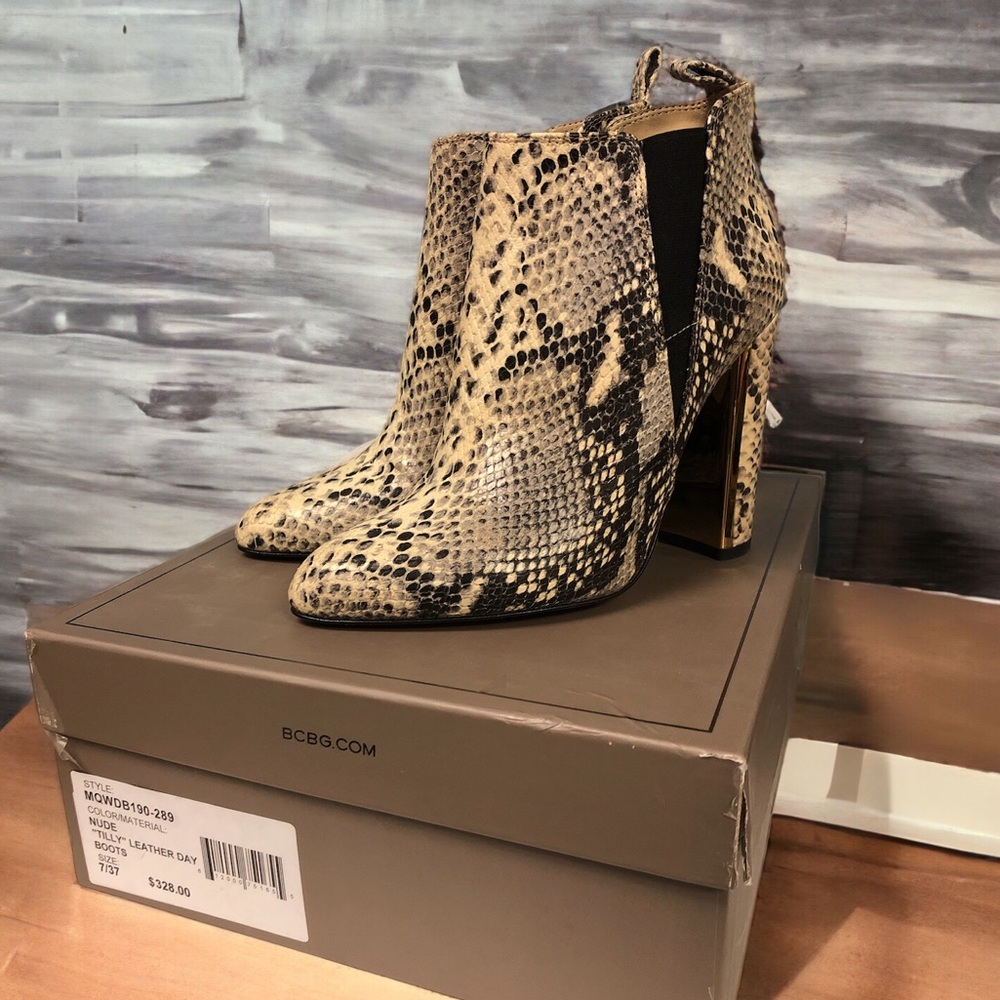 BCBG Tilly snake embossed gold trim high heel boots women’s size 7 EUR 37